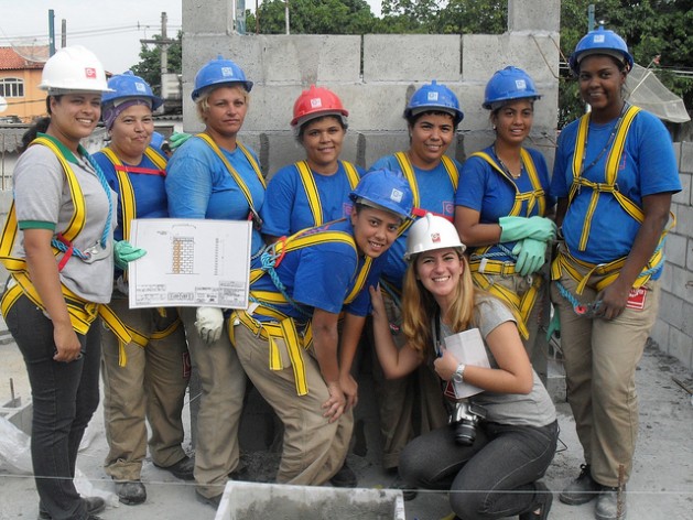 Brazilian women have been making headway in traditionally male-dominated areas. Construction workers in Rio de Janeiro. Credit: Fabiana Frayssinet/IPS