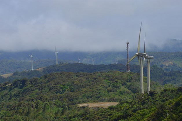 In 2011 the Coopesantos cooperative installed a wind park in the mountains of La Paz and Casamata, some 50 km southeast of the capital of Costa Rica. With an installed capacity of 12.7 MW and 15 wind turbines, the wind park supplies 120 communities with ties to the cooperative. Credit: Diego Arguedas Ortiz/IPS