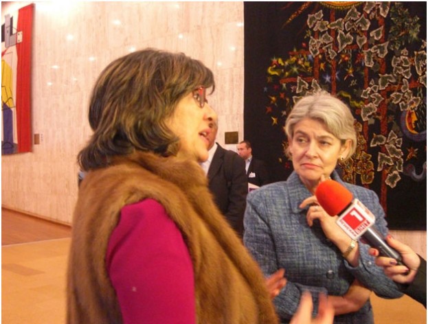 A journalist and UNESCO Director-General Irina Bokova. Credit: AD McKenzie/IPS