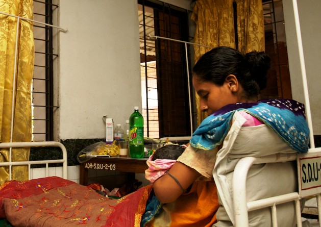 Dhaka maternity hospitals encourage exclusive breastfeeding. Credit: Sujan-map/IPS