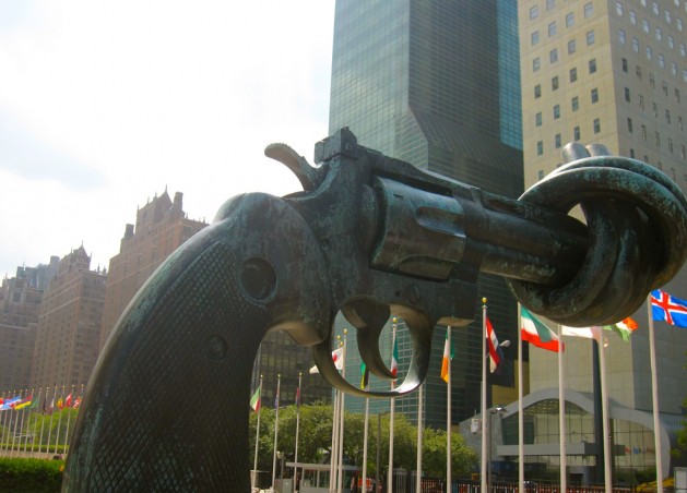 The iconic statue of a knotted gun barrel outside U.N. headquarters. Credit:Tressia Boukhors/IPS.