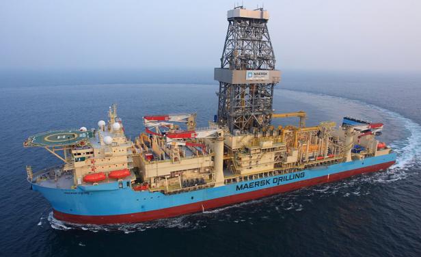 The Maersk Venturer drillship, which is drilling the Raya-1 well that set a new world record in terms of water depth, and will determine the existence of commercially viable oil and gas reserves on Uruguay's continental shelf. Credit: Ancap