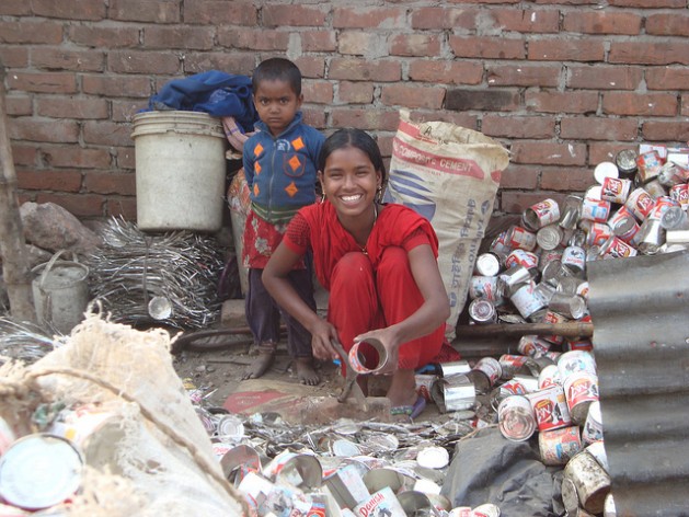 Batara slum in a Dhaka suburb. Credit: Naimul Haq/IPS