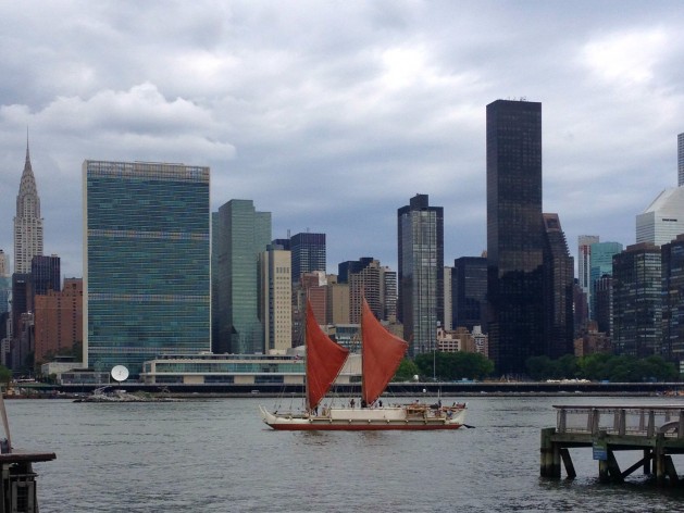 The Hōkūle‘a canoe sails past the United Nations in New York. Credit: Lyndal Rowlands / IPS.