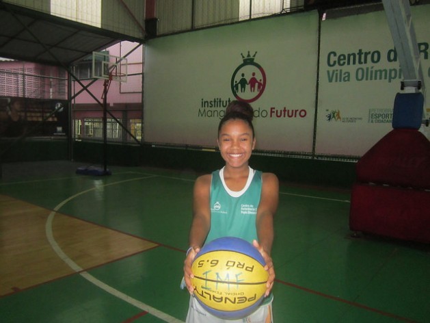 Kaillana de Oliveira Donato, 14, plays basketball in the Olympic Villa in Mangueira, a poor neighbourhood in Rio de Janeiro, and participates in U.N. Women’s “One Win Leads to Another” programme. Credit: Mario Osava/IPS