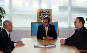 Prime Minister Chan-o-cha (centre) speaks with Ambassador Virachai Plasai, Permanent Representative of the Kingdom of Thailand to the UN (left) and Mourad Ahmia, Executive Secretary of the Group of 77 (right). Credit: Tharanga Yakupitiyage / IPS.