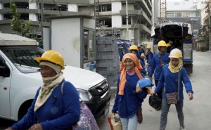 Women migrant workers. - UN photo
